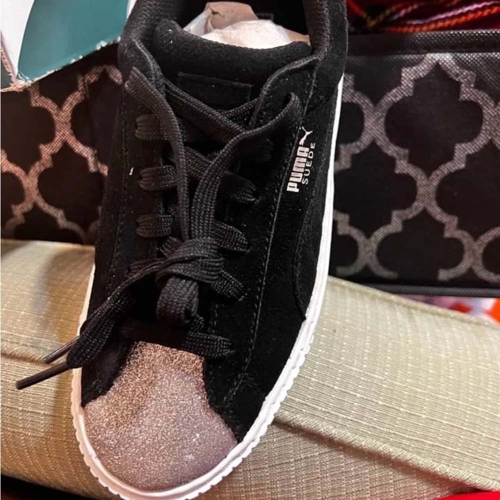 Puma Suede Platform Glam Sneakers NWOT. - Picture 8 of 11